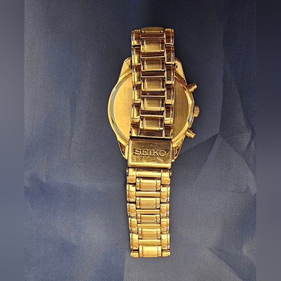 Stainless steel. Mother of pearl and rhinestone Seiko watch. - Picture 4 of 7